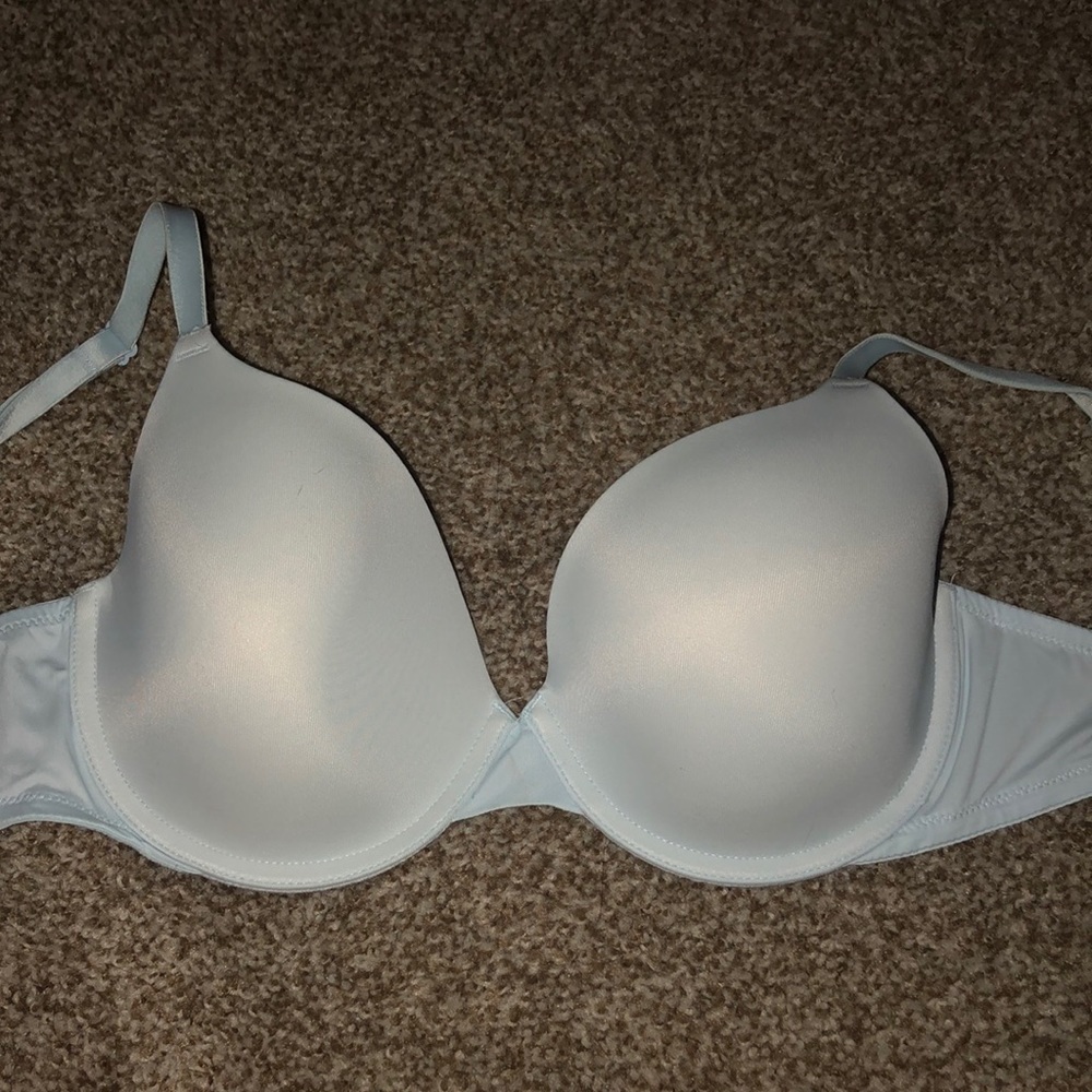 Victoria’s Secret pink bra